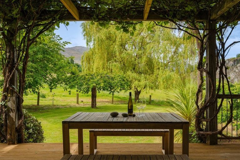 Photo of property in 17 Littles Road, Coronet Peak, Queenstown, 9371