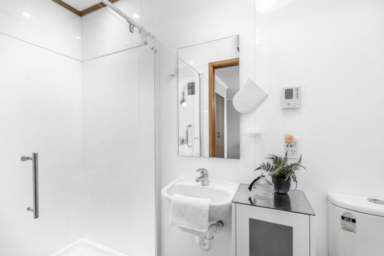 Photo of property in 37 Renfrew Street, Waikiwi, Invercargill, 9810