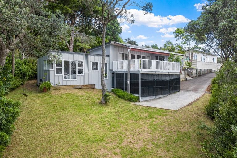 Photo of property in 21 Ocean View Road, Hatfields Beach, Orewa, 0931