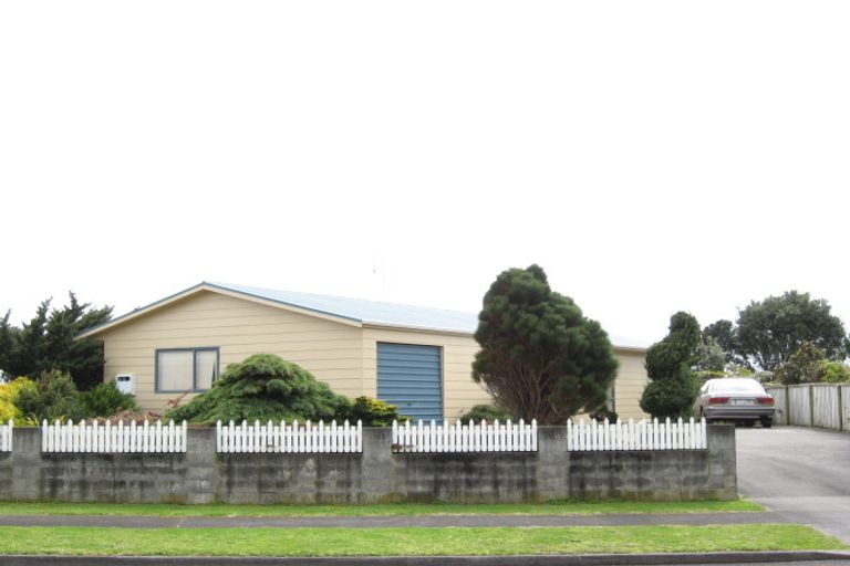Photo of property in 10 Meade Place, Bell Block, New Plymouth, 4312