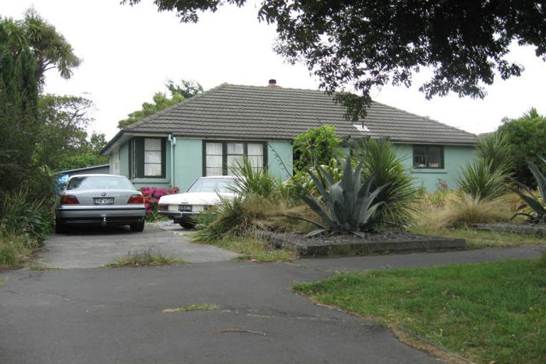 Photo of property in 35 Suva Street, Upper Riccarton, Christchurch, 8041