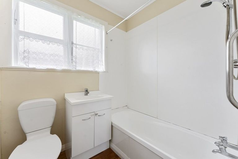 Photo of property in 3 Cook Street, Levin, 5510