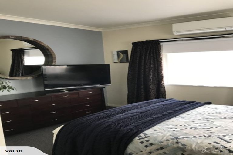 Photo of property in 25 Vincent Street, Waterloo, Lower Hutt, 5011