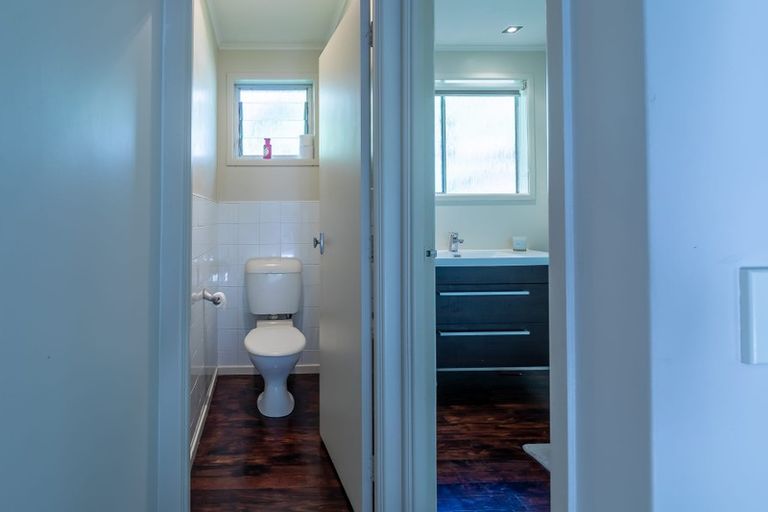 Photo of property in 4 Berne Place, Birkenhead, Auckland, 0626