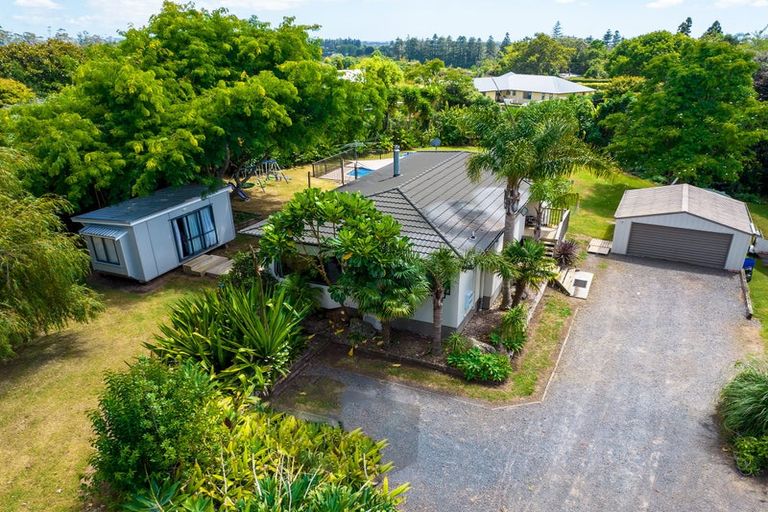 Photo of property in 18a Riddell Road, Kerikeri, 0230