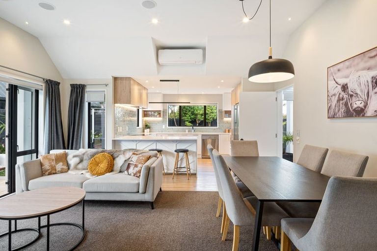 Photo of property in 3 Fieldmoor Place, Parklands, Christchurch, 8083