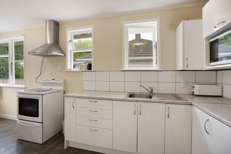 Photo of property in 1/5 Kowhai Street, Naenae, Lower Hutt, 5011