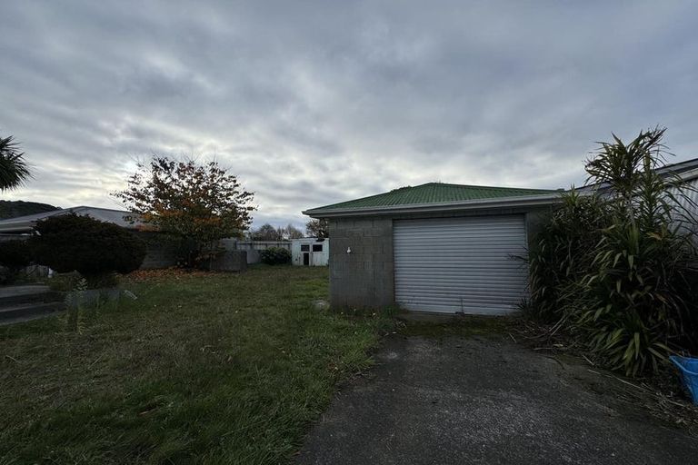 Photo of property in 14 Burden Avenue, Wainuiomata, Lower Hutt, 5014