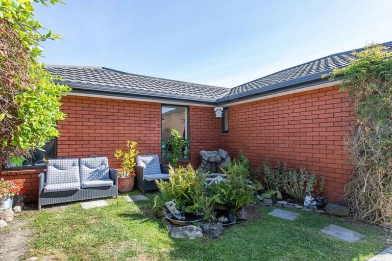 Photo of property in 12 Seascape Gardens, Bromley, Christchurch, 8062