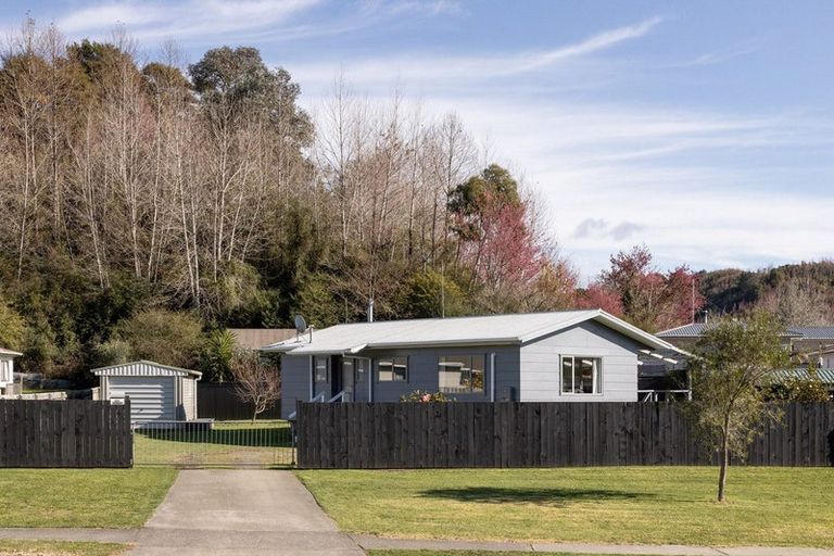 Photo of property in 17 Beattie Road, Kawerau, 3127