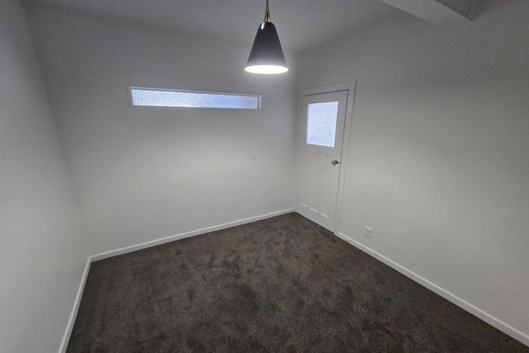Photo of property in 106a The Parade, Island Bay, Wellington, 6023