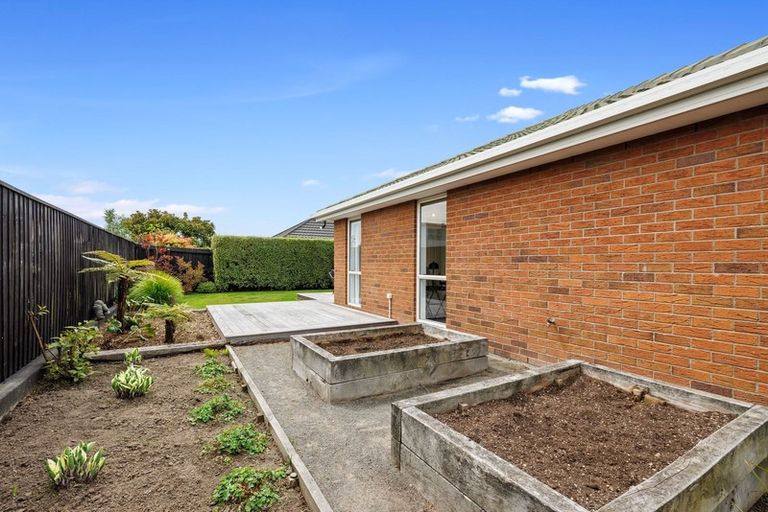 Photo of property in 2/23 Gamblins Road, Saint Martins, Christchurch, 8022