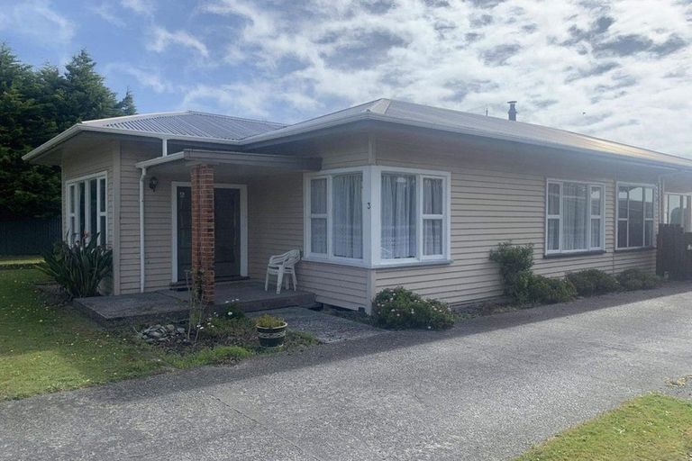 Photo of property in 3 Kowhai Street, Karoro, Greymouth, 7805