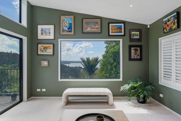 Photo of property in 64 Otitori Bay Road, Titirangi, Auckland, 0604