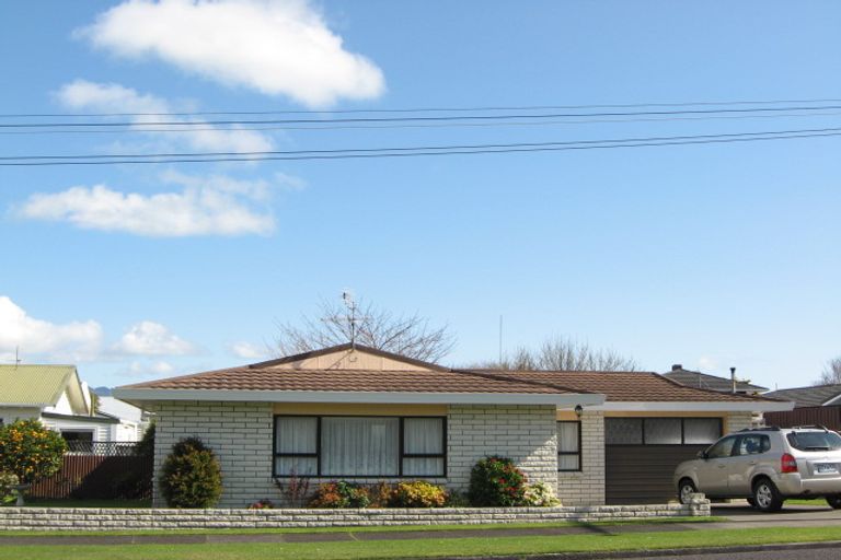 Photo of property in 1 Price Street, Westown, New Plymouth, 4310