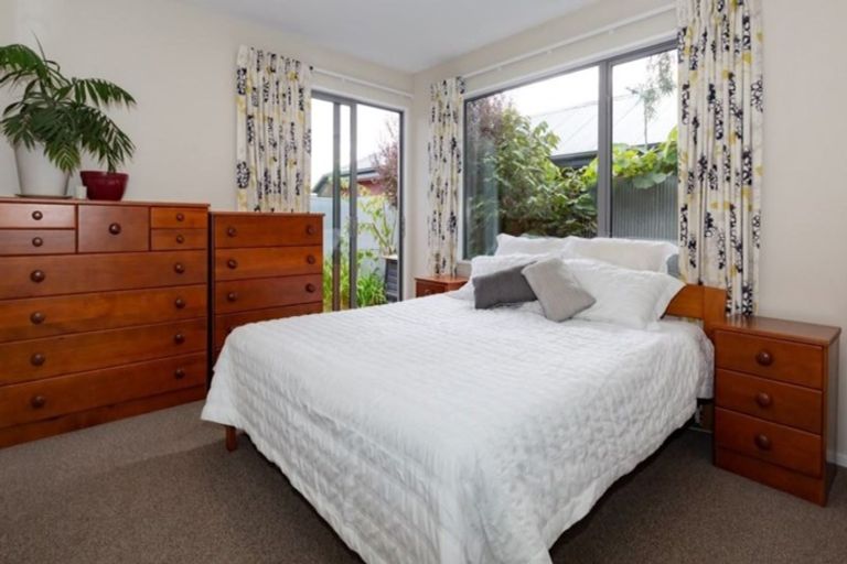 Photo of property in 9a Bideford Place, Dallington, Christchurch, 8061