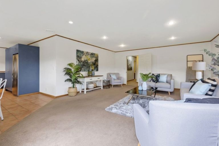 Photo of property in 16 Haast Close, Kelson, Lower Hutt, 5010