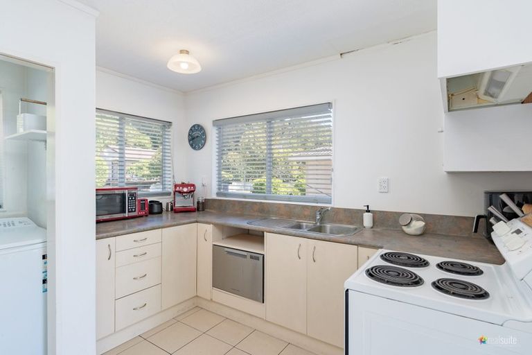 Photo of property in 2/21 Amber Grove, Birchville, Upper Hutt, 5018