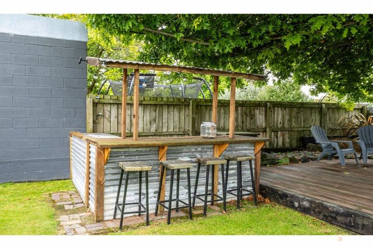 Photo of property in 51 Avenue Road, West End, Timaru, 7910