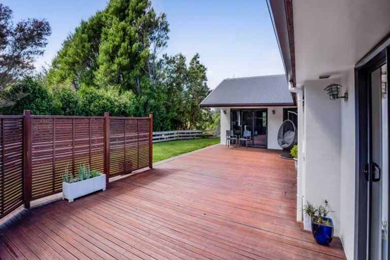 Photo of property in 90 Ridgewood Drive, Ridgewood, New Plymouth, 4371