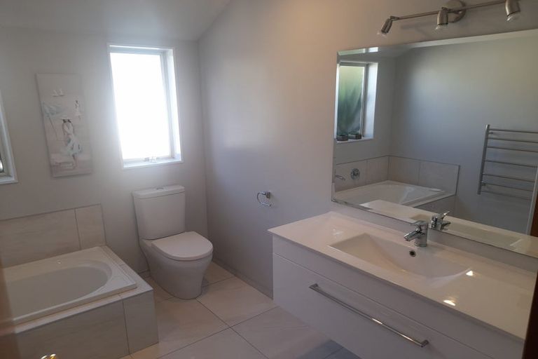 Photo of property in 6b Manahi Place, Woodend, 7610