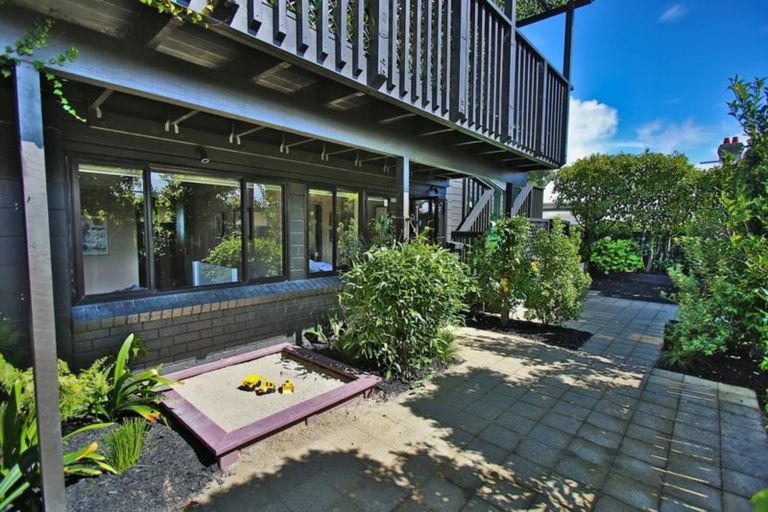 Photo of property in 5 St Michaels Avenue, Point Chevalier, Auckland, 1022