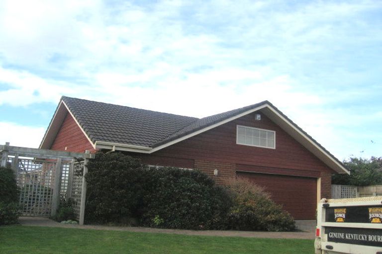 Photo of property in 10 Holdsworth Drive, Otamatea, Whanganui, 4500