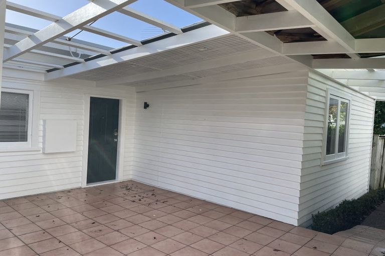 Photo of property in 63 Knights Road, Rothesay Bay, Auckland, 0630
