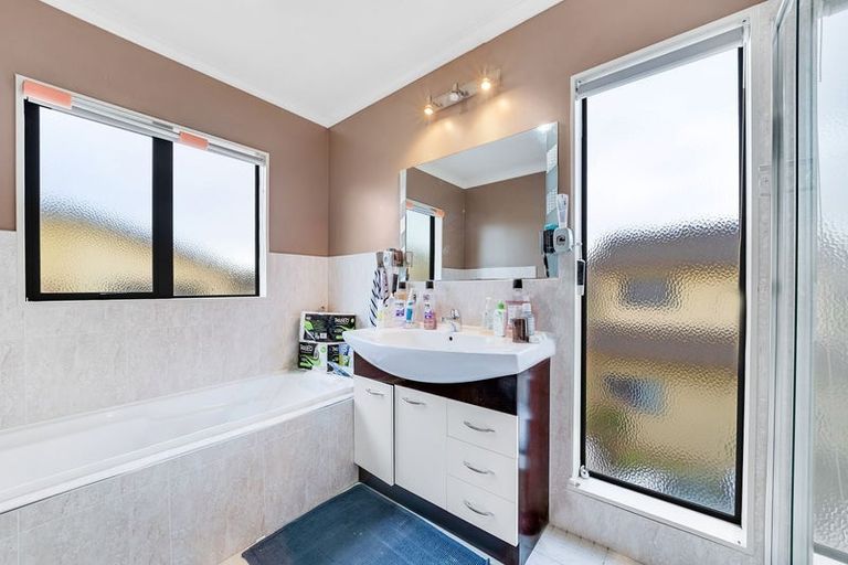 Photo of property in 398a East Tamaki Road, East Tamaki, Auckland, 2013