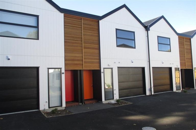 Photo of property in 2/22 Grove Road, Addington, Christchurch, 8024