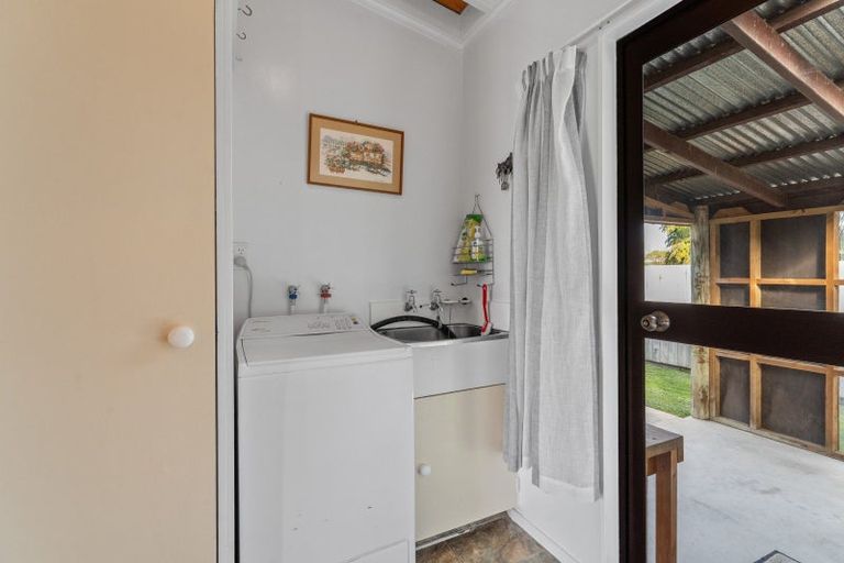 Photo of property in 17 Te Rauparaha Street, Otaki, 5512