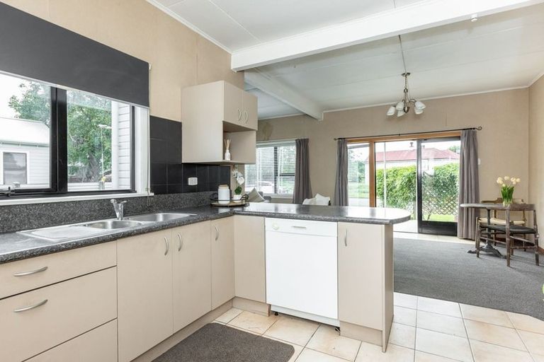 Photo of property in 3 Burness Road, Greenmeadows, Napier, 4112