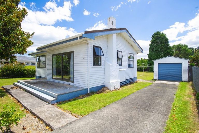 Photo of property in 122 De Lautour Road, Inner Kaiti, Gisborne, 4010