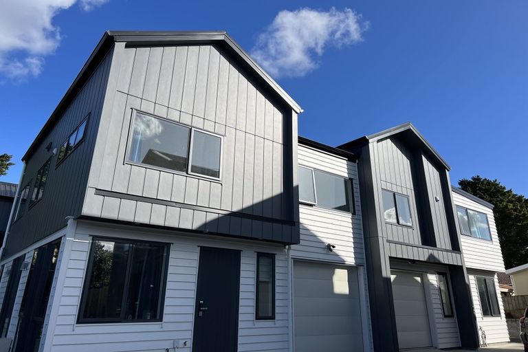 Photo of property in 2 Mariri Road, Kelburn, Wellington, 6012