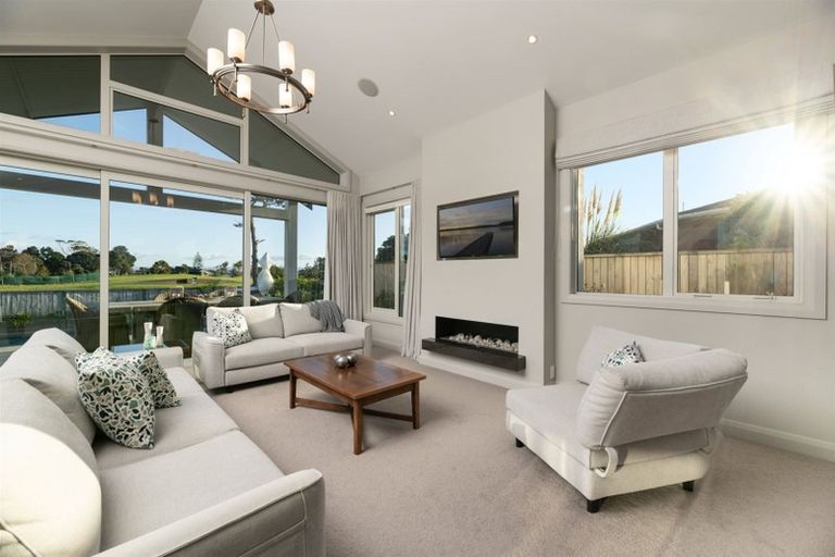 Photo of property in 114 Oceanbeach Road, Mount Maunganui, 3116