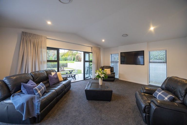 Photo of property in 7 Kanuka Drive, Hokowhitu, Palmerston North, 4410