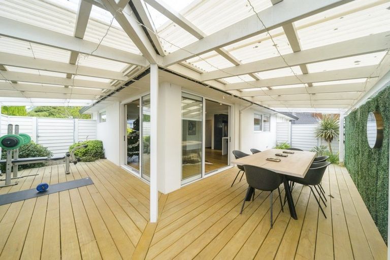 Photo of property in 4 Redwood Grove, Hokowhitu, Palmerston North, 4410
