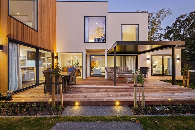 Photo of property in 30b Glandovey Road, Fendalton, Christchurch, 8052