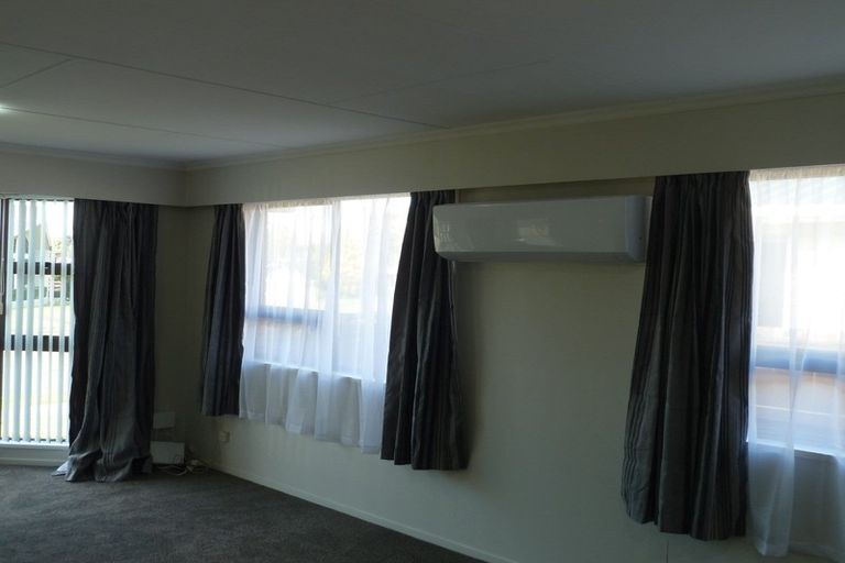 Photo of property in 12 Cedar Crescent, Feilding, 4702