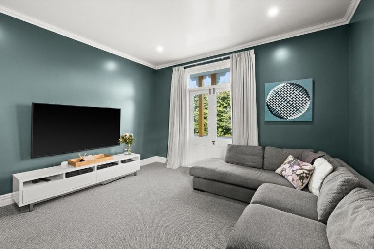 Photo of property in 15 Sealy Road, Bluff Hill, Napier, 4110