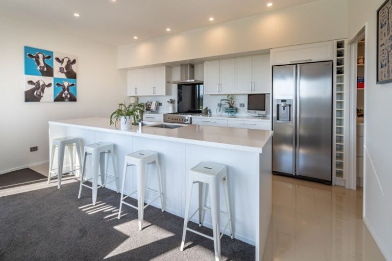 Photo of property in 14 Landsborough Drive, Darfield, 7571