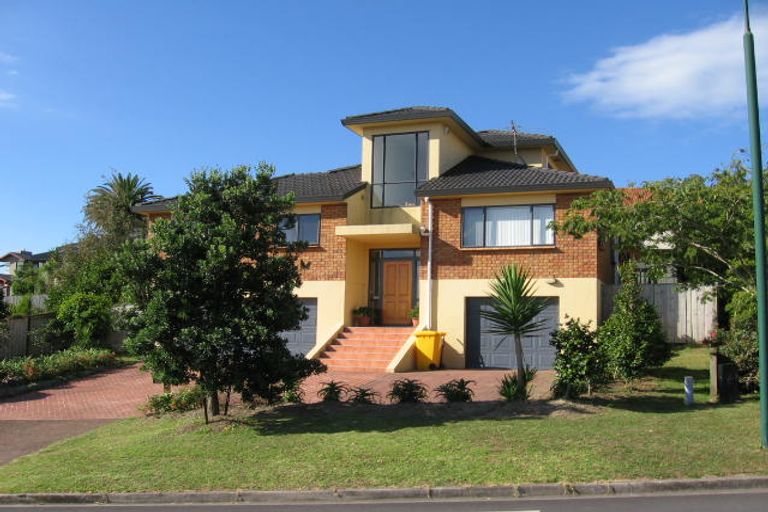 Photo of property in 33 Calypso Way, Unsworth Heights, Auckland, 0632