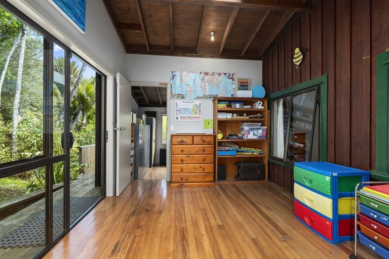 Photo of property in 166 Opanuku Road, Henderson Valley, Auckland, 0612