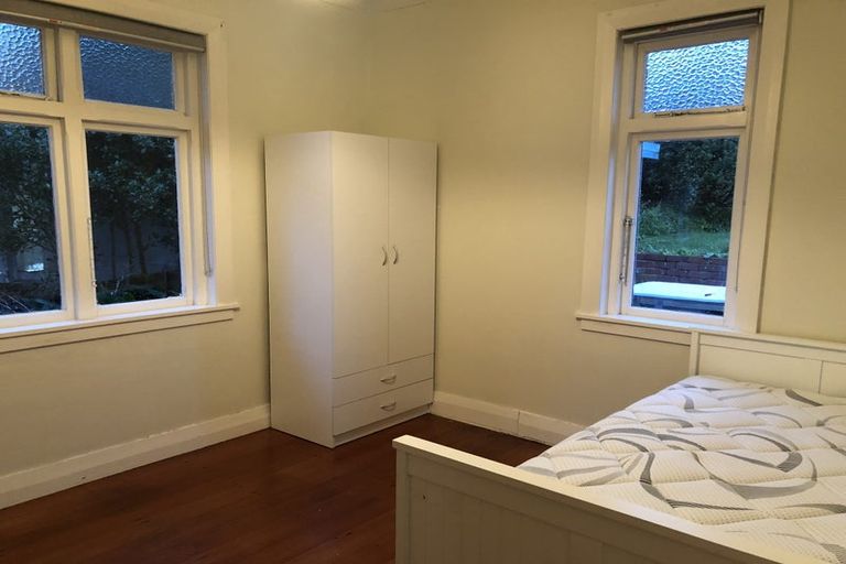 Photo of property in 343 Karori Road, Karori, Wellington, 6012