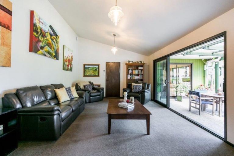 Photo of property in 2067 Taihape Road, Sherenden, Hastings, 4179