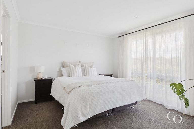 Photo of property in 15 Ballintoy Park Drive, Welcome Bay, Tauranga, 3175