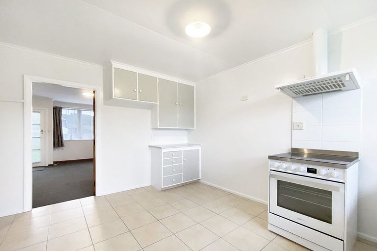 Photo of property in 2/1115 Fergusson Drive, Clouston Park, Upper Hutt, 5018