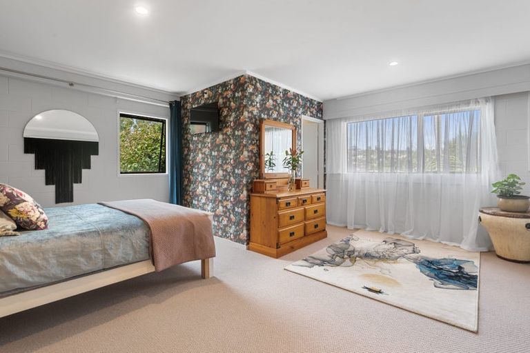 Photo of property in 2/57 Nigel Road, Browns Bay, Auckland, 0630