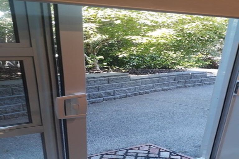 Photo of property in 3 Fordyce Avenue, Sunnyhills, Auckland, 2010