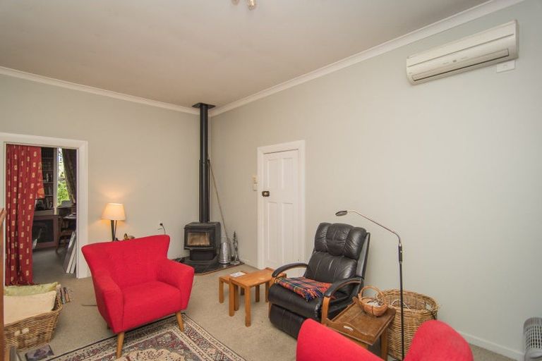 Photo of property in 16 Lennox Street, Winchester, 7985